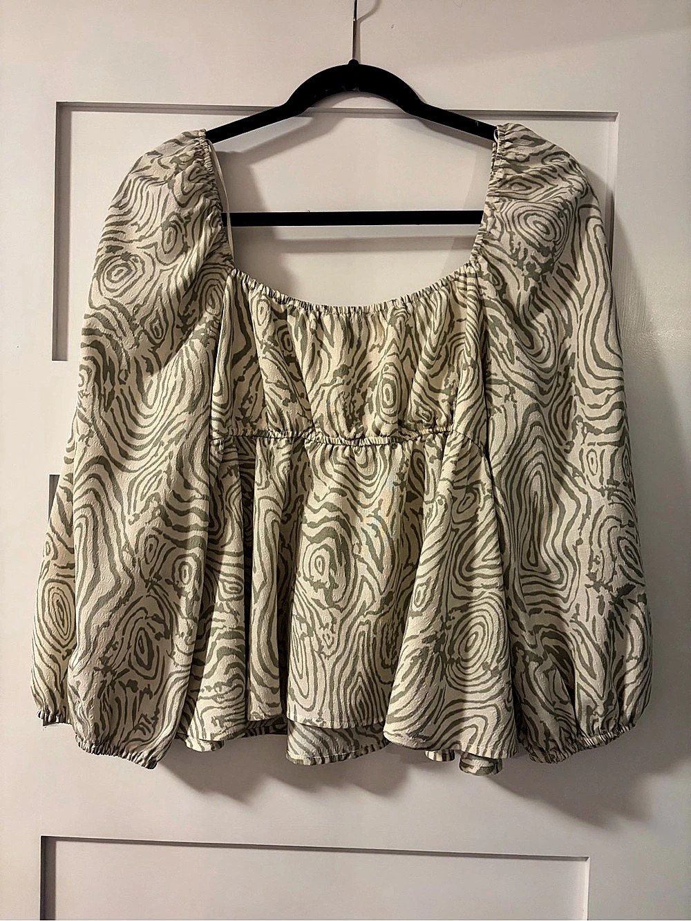 Moon River Printed Blouse in Sage & Cream *Like New*
